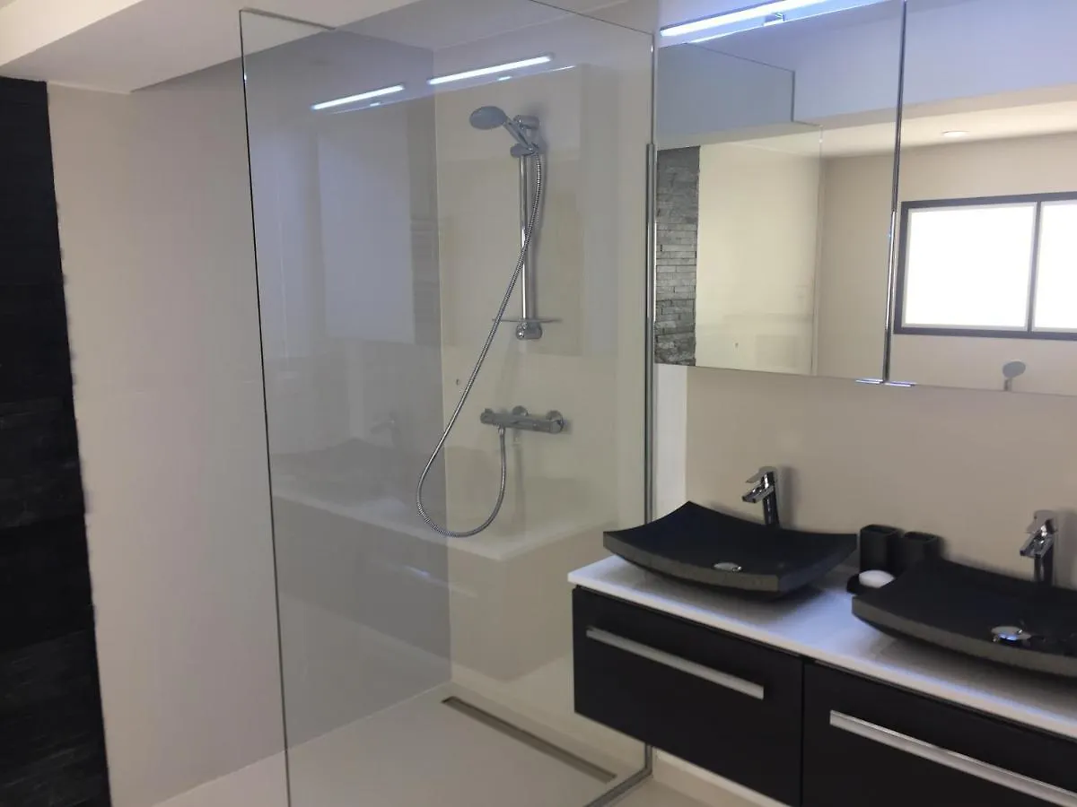 studio 36m2, dans un beau domaine privée au calme. Valbonne Apartamento